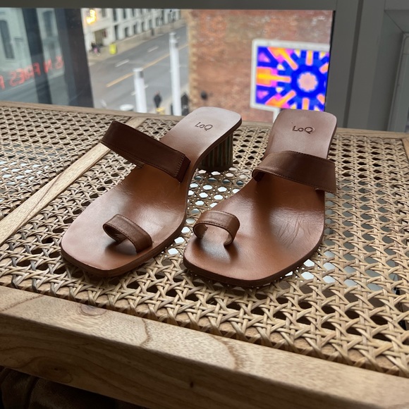 Loq Tere Sandals, Flan - Picture 4 of 7
